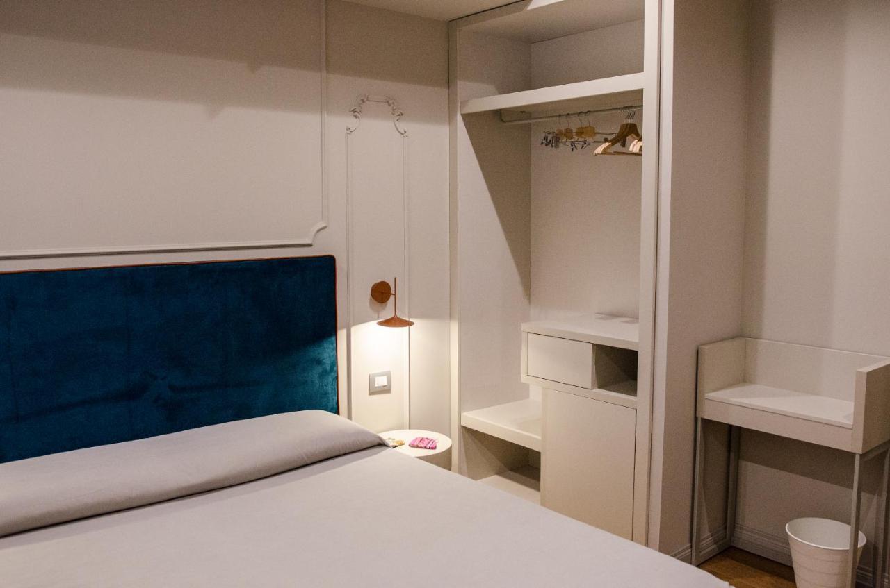 Diecidodici Boutiquerooms ซีโรโล ภายนอก รูปภาพ